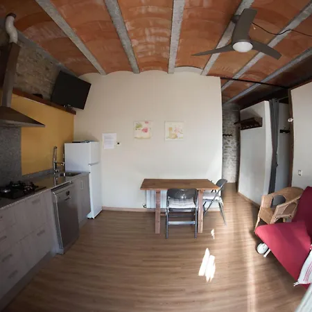 La Apartment *